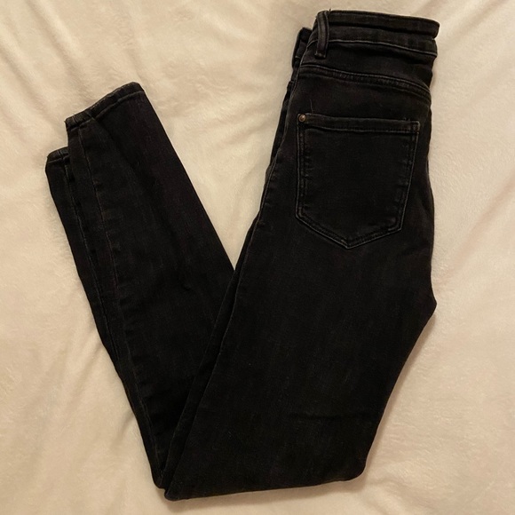 ZARA JEANS, Size 4 - Picture 8 of 8